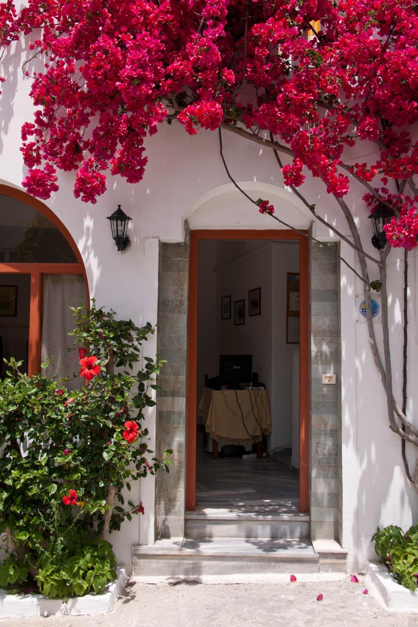 Marisa Rooms Parikia  Exterior photo